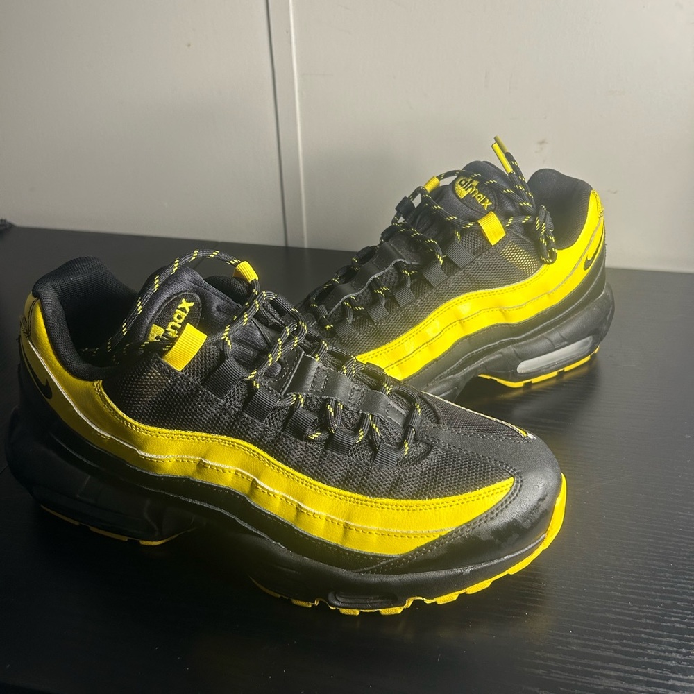 Men’s 2018 Nike Airmax 95 Frequency Pack